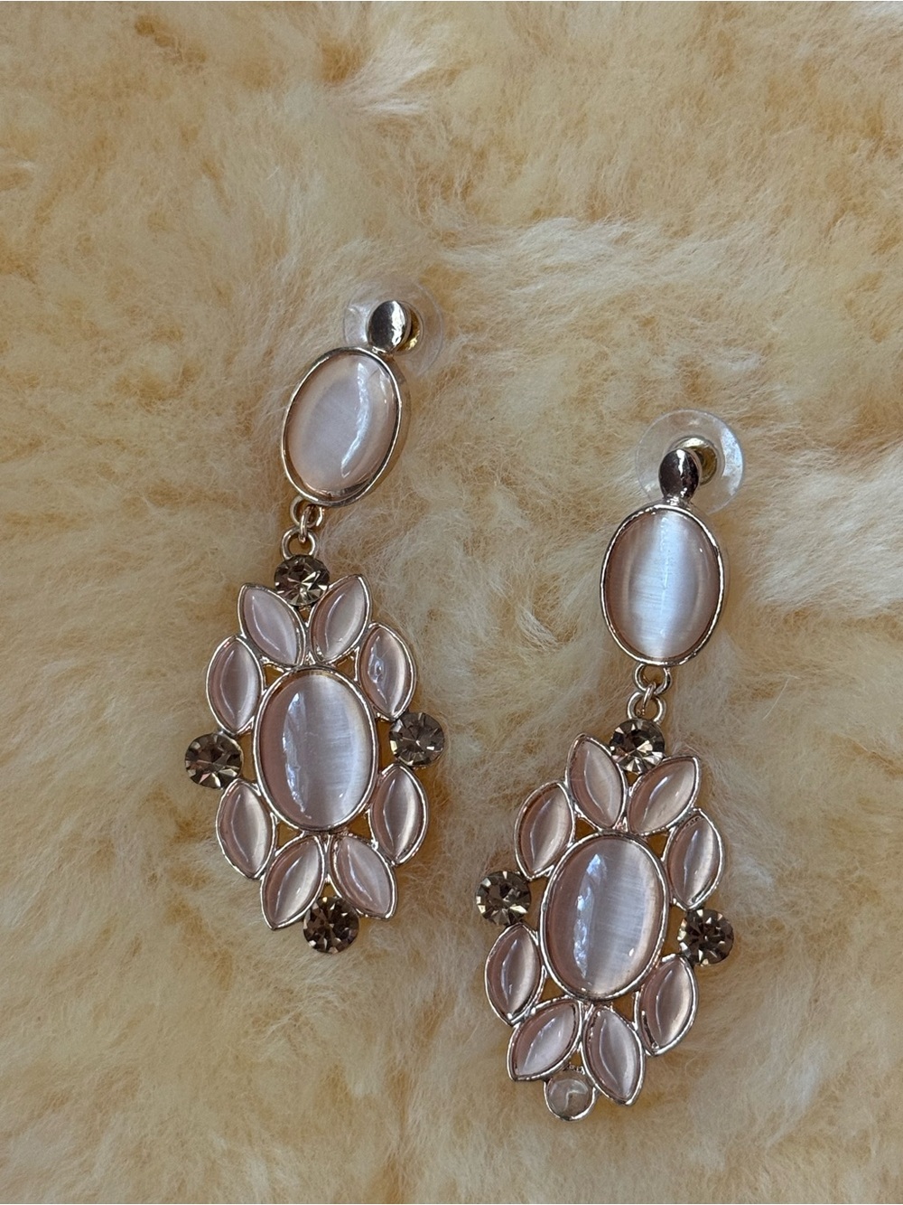 Chic Pink Mother-of-Pearl Drop Earrings with Gold Accents